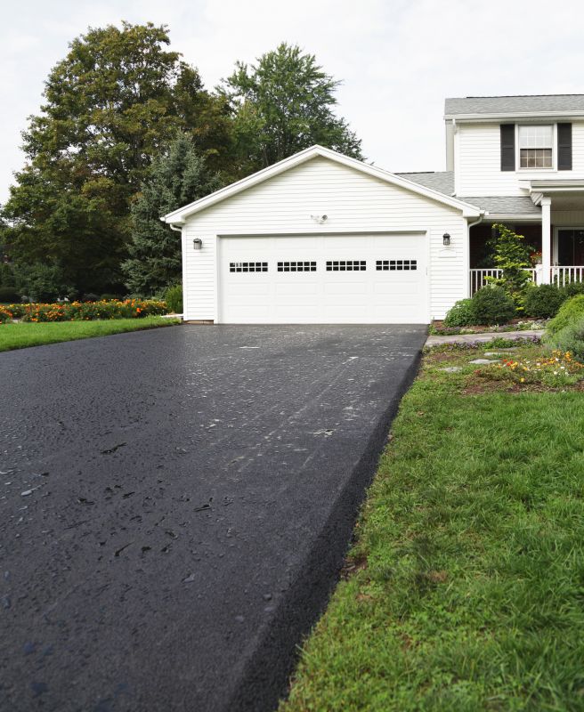 Driveway Blacktopping Service